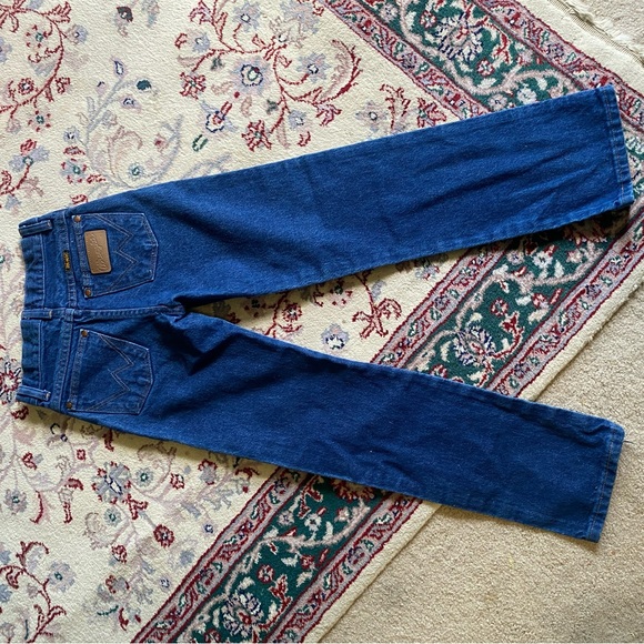 Vintage 00 Wrangler blue jeans - Picture 2 of 4
